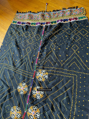 1628 Rabari Ludhi Wedding Shawl Tie-dye & Embroidery 11 florets-WOVENSOULS Antique Textiles &amp; Art Gallery