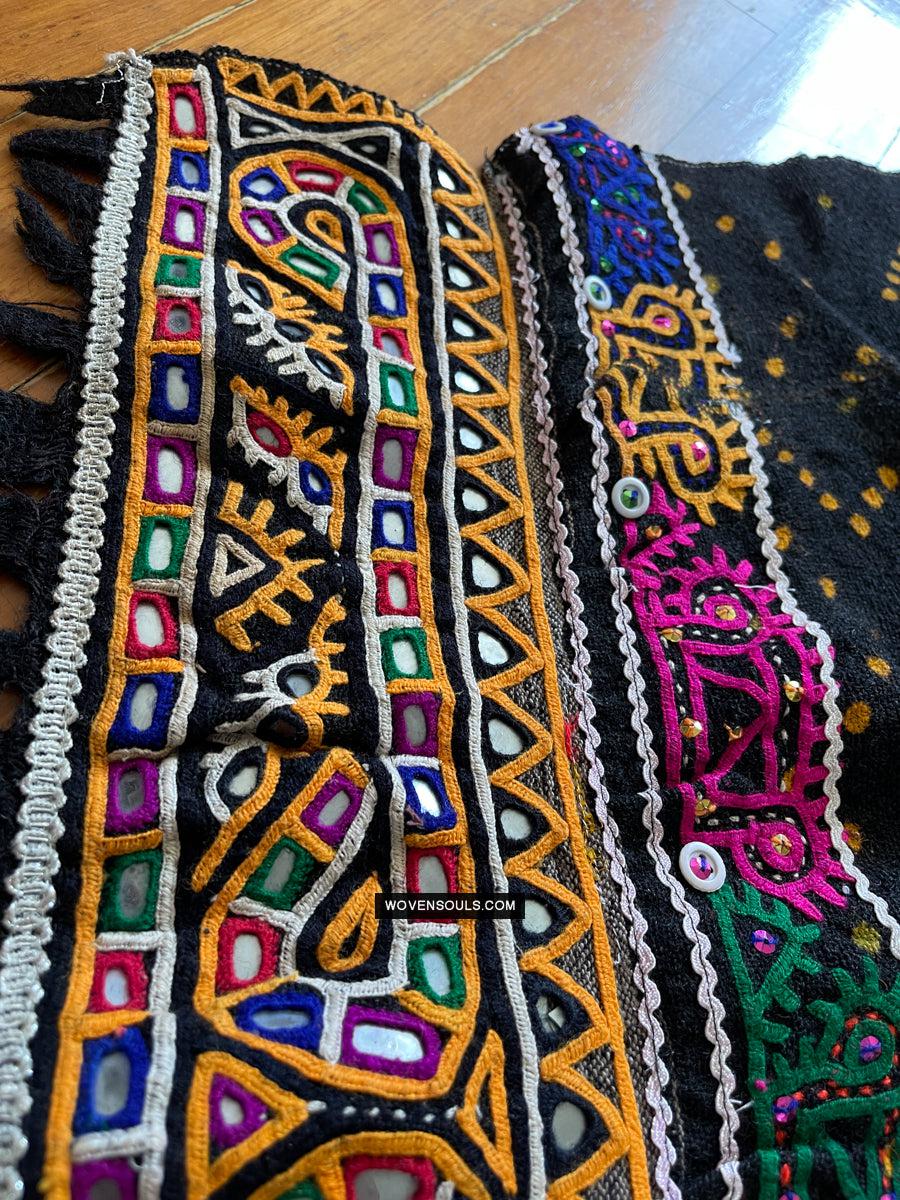 1628 Rabari Ludhi Wedding Shawl Tie-dye & Embroidery 11 florets-WOVENSOULS Antique Textiles &amp; Art Gallery