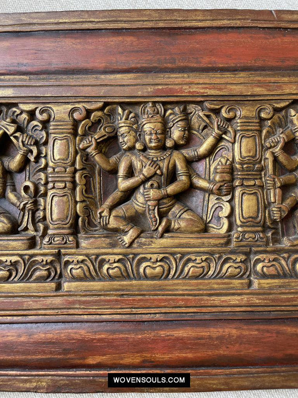 Sutra in legno e carta dorata, Tibet, XIX secolo - Asta Chinese Works of  Art - Cambi Casa d'Aste