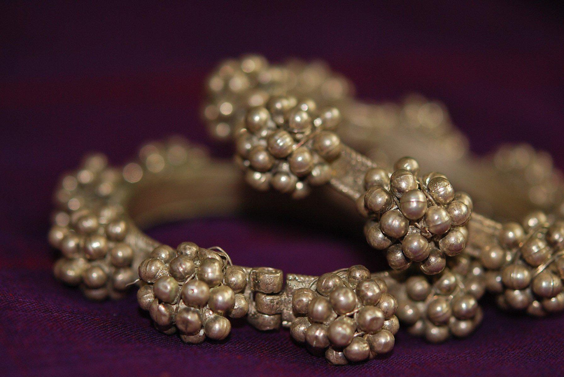 336 Vintage Silber Gajra Girlande Armreifen -Indischer Schmuck Ornament-WOVENSOULS-Antike-Vintage-Textilien-Kunst-Dekor
