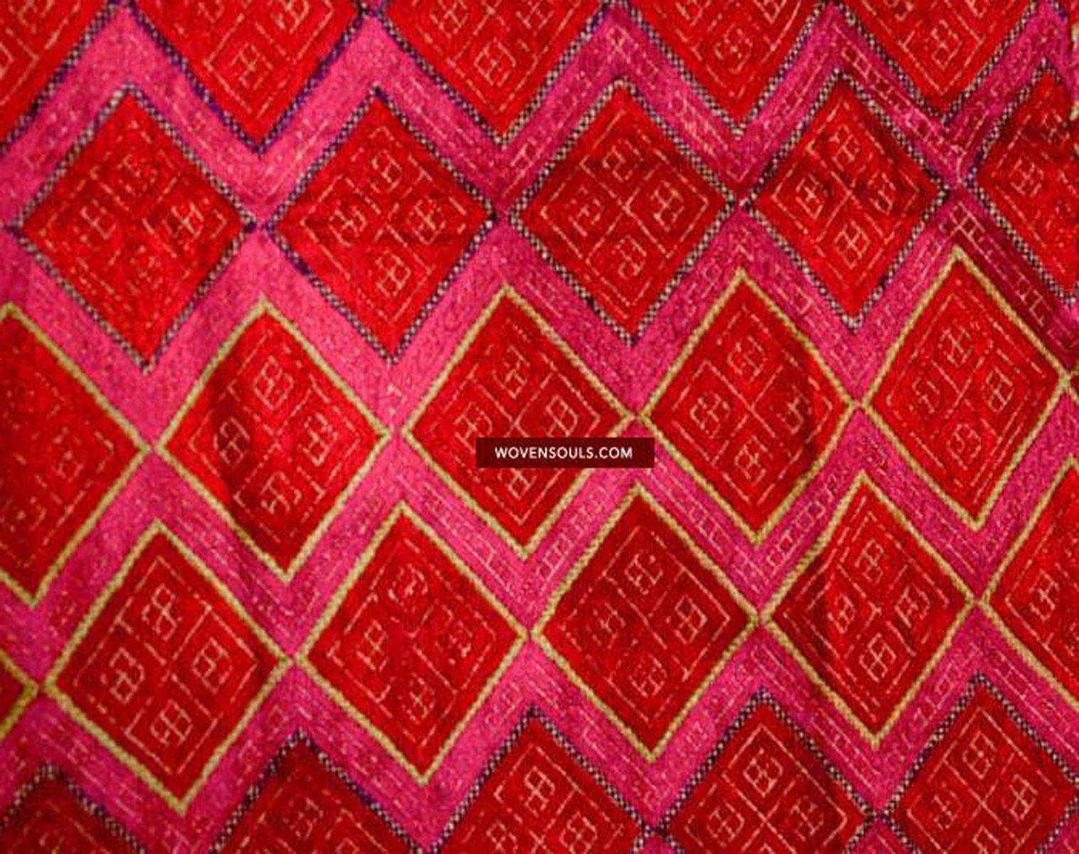 577 SOLD Swat Valley Thirma Phulkari Bagh with Lehariya Border-WOVENSOULS-Antique-Vintage-Textiles-Art-Decor