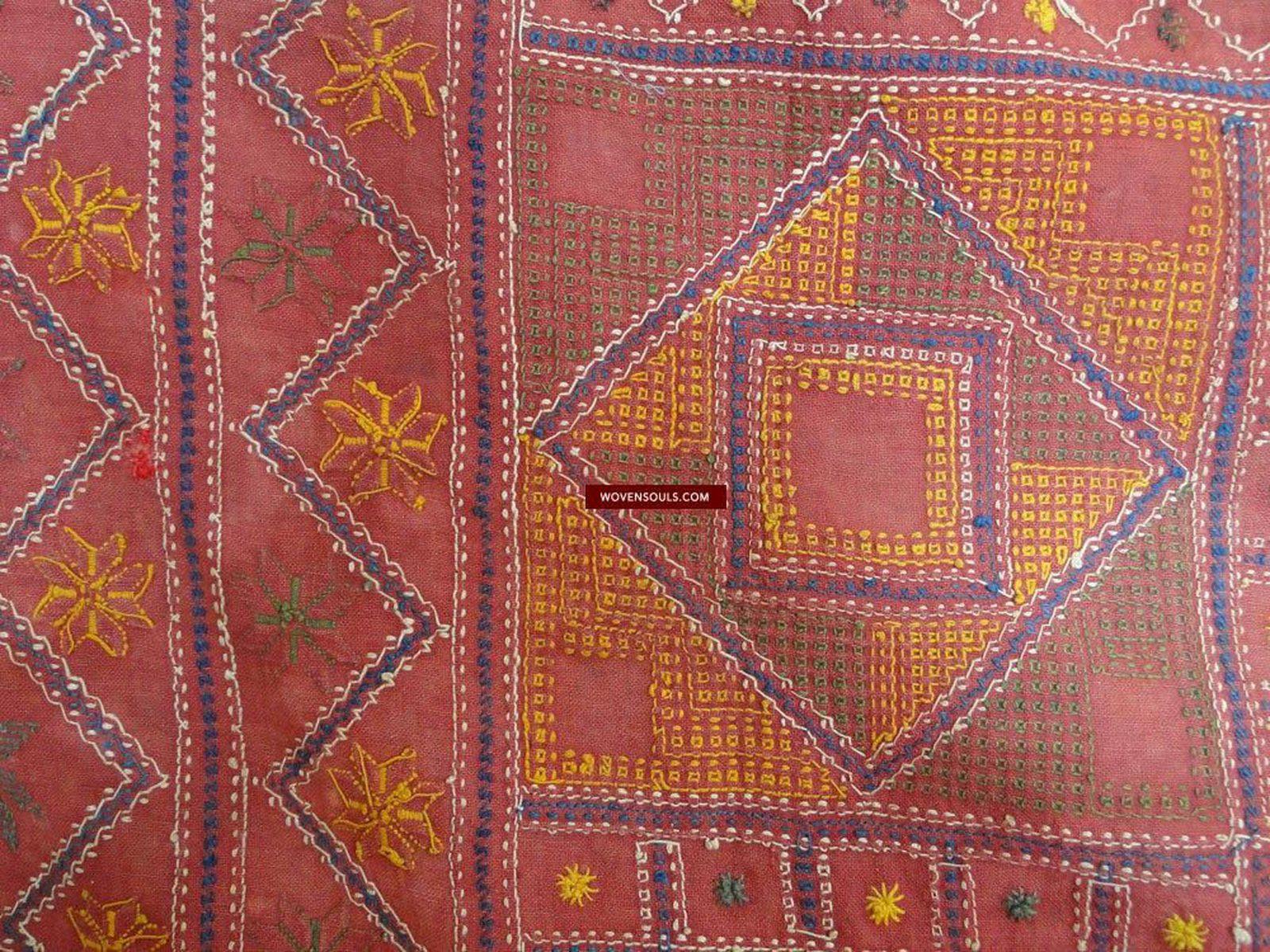 618 Old Bishnoi Shekhawati Wedding Odhana Shawl - Embroidery Bandhini Patterns-WOVENSOULS-Antique-Vintage-Textiles-Art-Decor