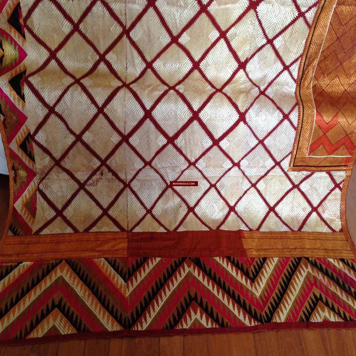 673 White Chand Bagh Lehariya Border Phulkari Indian Textiles-WOVENSOULS-Antique-Vintage-Textiles-Art-Decor