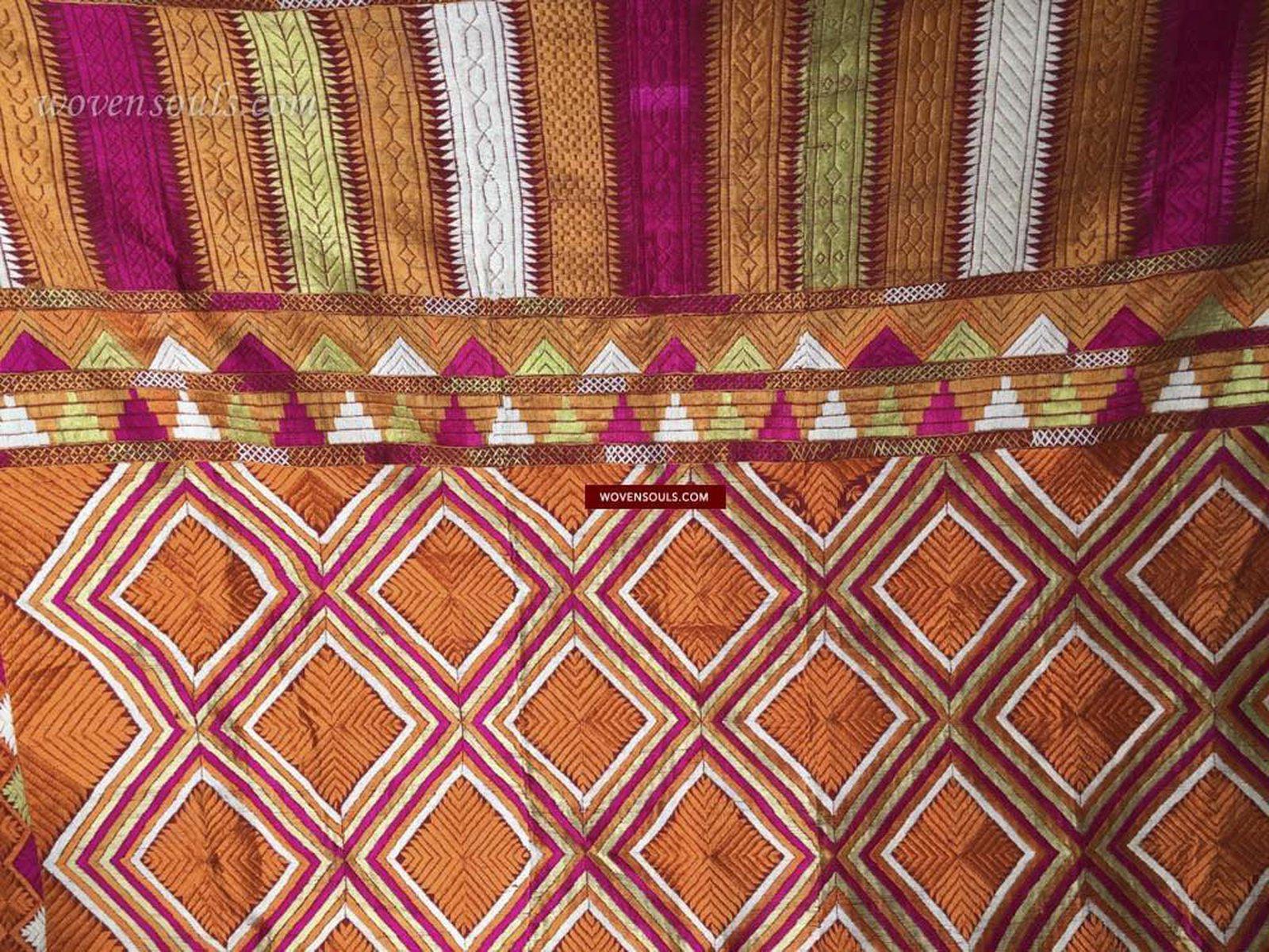 819 Bagh Phulkari - Diamonds with Borders-WOVENSOULS-Antique-Vintage-Textiles-Art-Decor