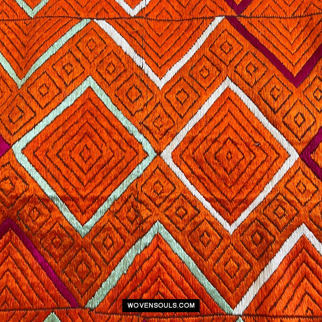 822 Phulkari Bagh - Unusual Pattern 'W' or 'M'-WOVENSOULS Antique Textiles &amp; Art Gallery