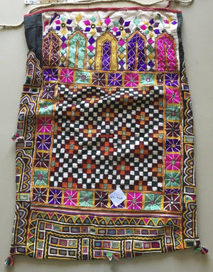 944 Vintage Dowry Bag with Embroidery from Gujarat-WOVENSOULS-Antique-Vintage-Textiles-Art-Decor